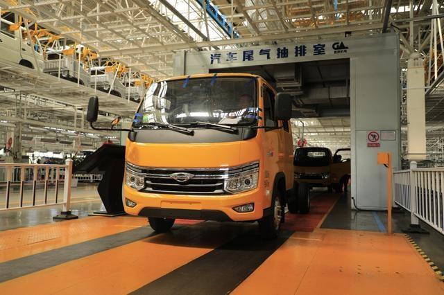 "领航s1小卡产品,是福田汽车诸城厂区研发团队历时3年,耗资8亿元打造